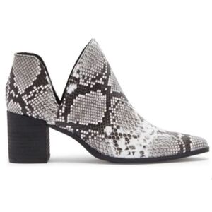 Charles David | Ankle Boots